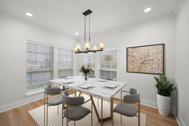 Photo - 6411 Illinois St