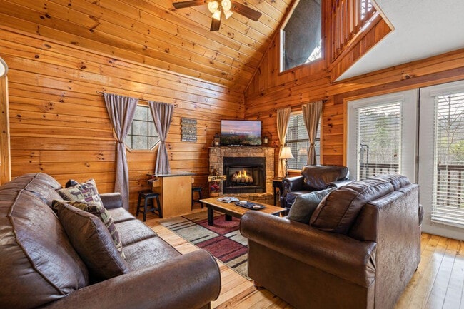 Photo - 1652 Raccoon Den Way Unit ID1266362P