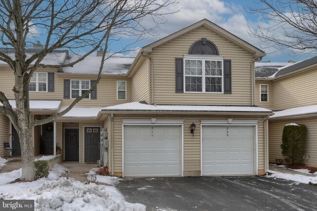 Photo - 211 Sparrow Rd