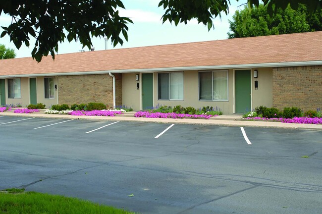 Building Exterior - Varsity Square