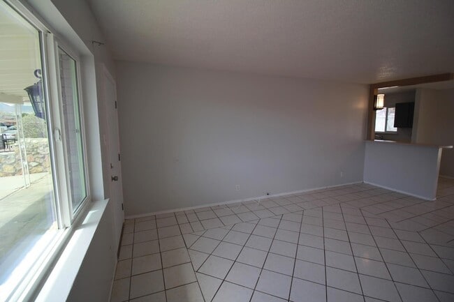 Photo - 5725 Waycross Ave