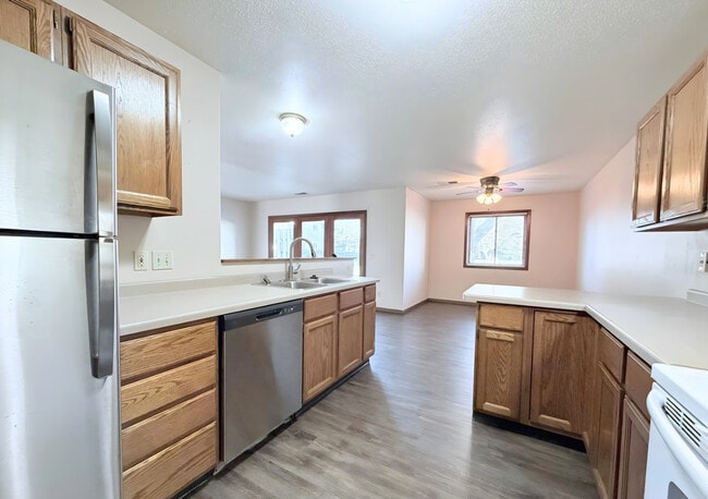 Courtyard Townhomes - Courtyard Townhomes