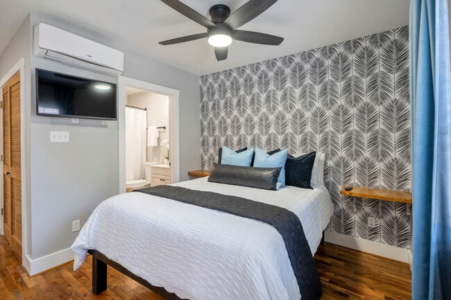 Photo - 4952 Polk St Unit SI ID1531103P