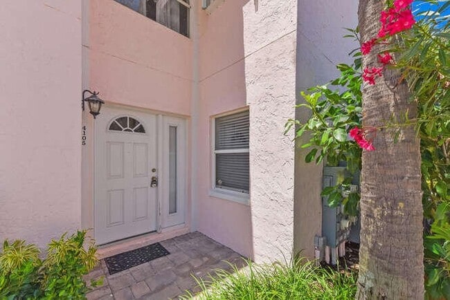 Photo - 4105 Fairway Dr N