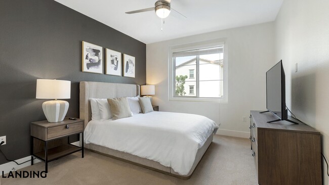 Photo - 5020 James Bradley Lee Wy Unit 8010-104