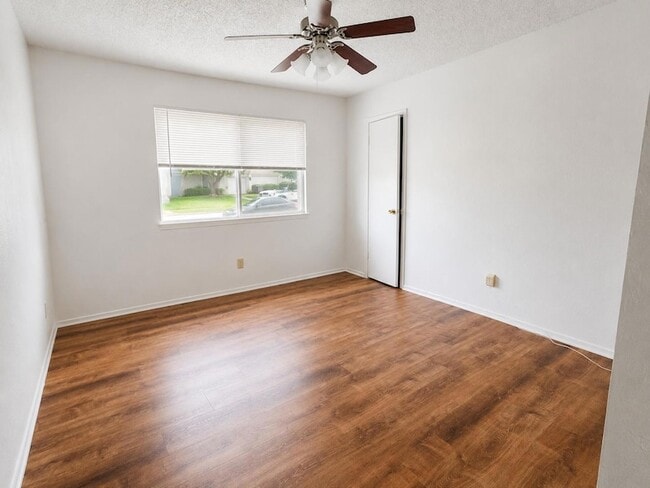 Photo - 4714 Lambs Ln