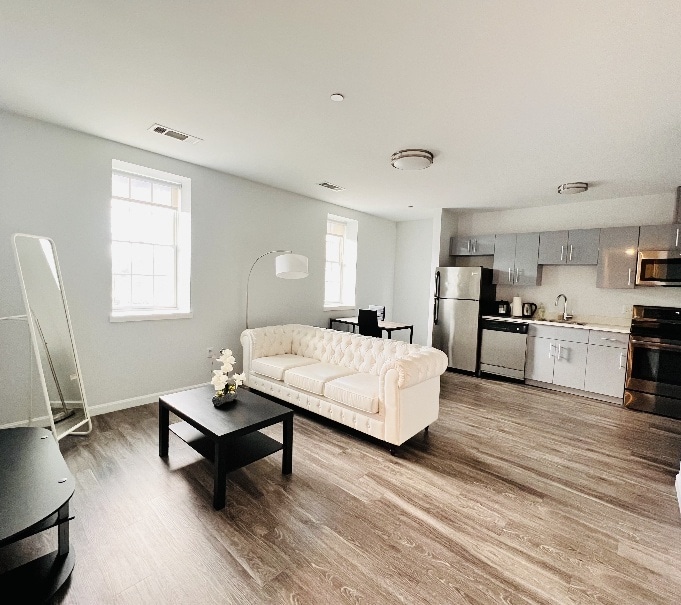 Floor Plan - 2 Bed 2 Bath 208-608