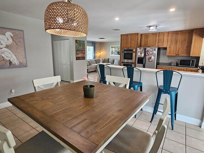 Photo - 1590 NE 23rd Terrace