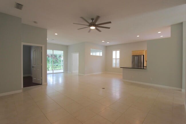 Photo - 117 Hampton Cir