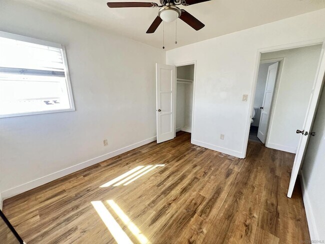 Photo - 4064 Oakcrest Dr