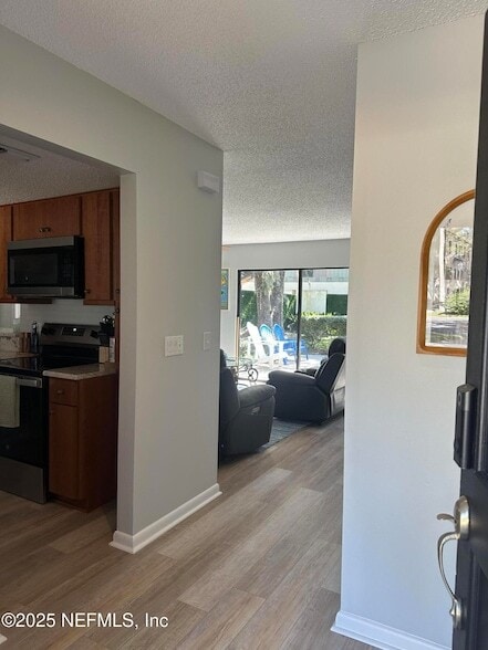 Photo - 133 Bermuda Ct