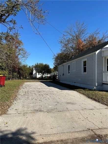 Photo - 223 Witten St