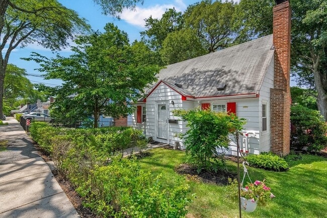 Photo - 567 Poplar St