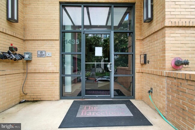 Photo - 1435 Chapin St NW Unit 4