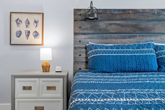 Photo - 22 Moreno Point Rd Unit ID1285916P