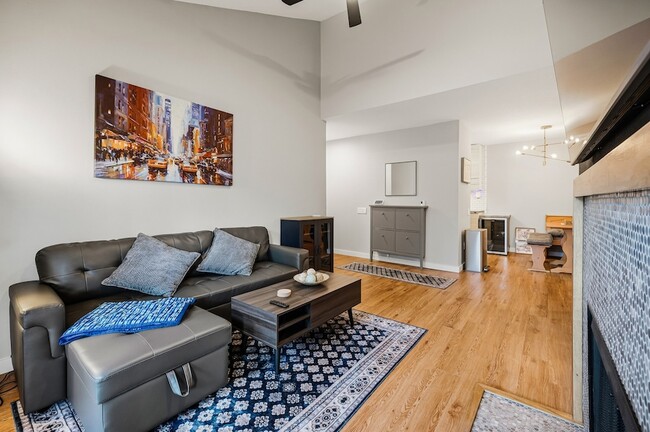 Photo - 1860 White Oak Dr Unit 242