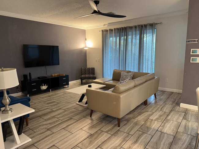 Photo - 4718 Kings Castle Cir Unit SI ID1263246P