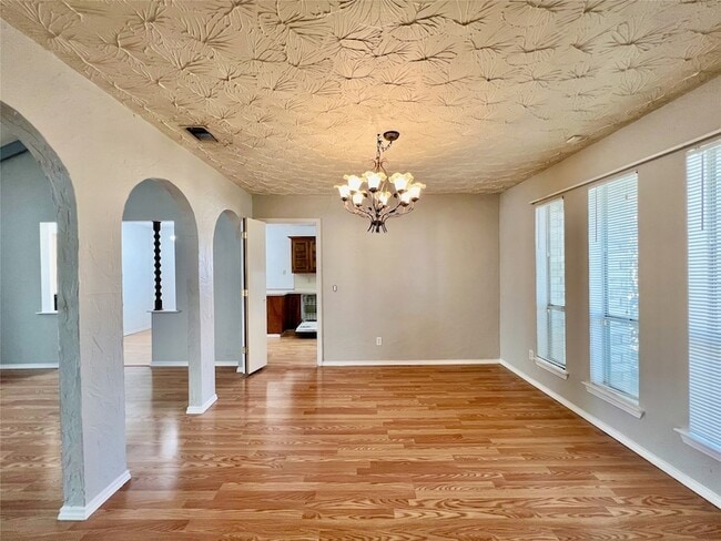 Photo - 2732 Parkhaven Dr