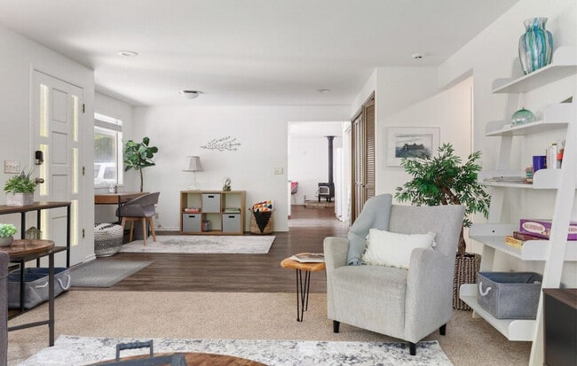 Photo - 804 N Main St Unit SI ID1036058P