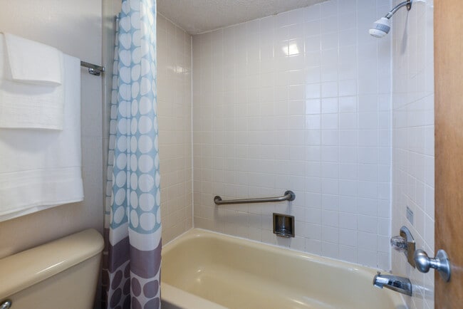 Photo - Plato's Cave - Branson