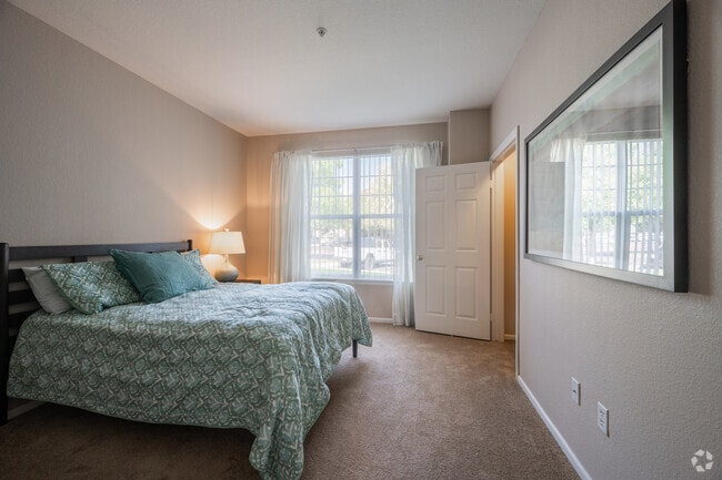 2 BR, 2 BA - 1,069 SF - Fox Ridge