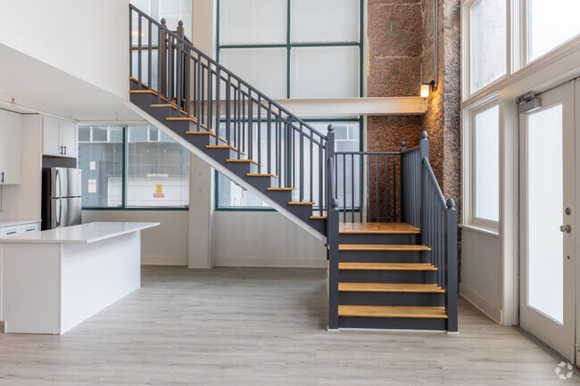 2BR, 2BR - 1,077SF - Living Room - Six Cord