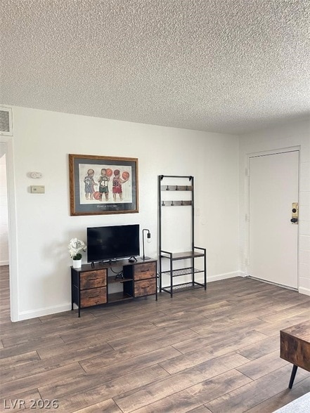 Photo - 615 S Royal Crest Cir Unit 22