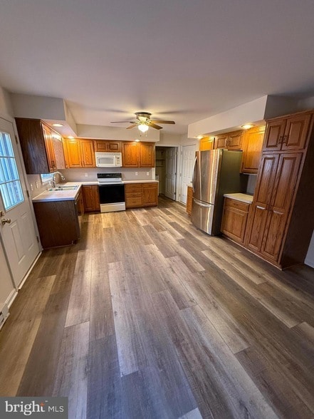 Photo - 609 Chicory Spring Ct