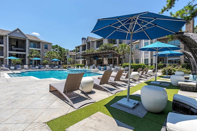 Photo - Town Center Crossing