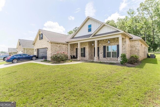 Photo - 306 Rustic Live Oak Trl