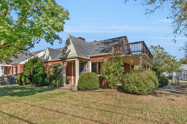 Photo - 223 Cumberland Dr