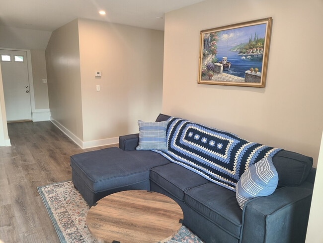 Building Photo - 20 Hawkes St Unit SI ID1364232P