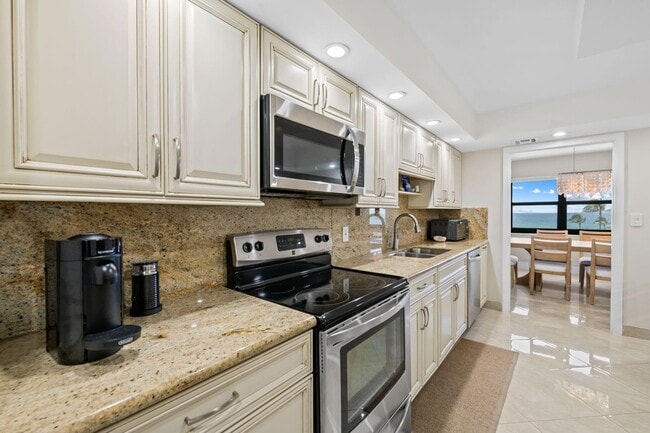 Photo - 4900 N Ocean Blvd Unit 711