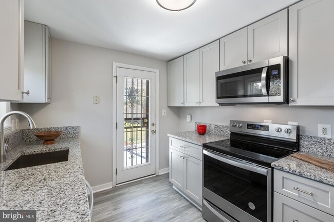 Photo - 6903 Friendship Rd