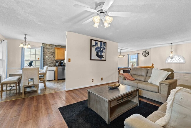 Photo - 3409 Summerfield Dr Unit SI ID1627746P