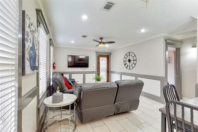 Photo - 7825 Cook Rd