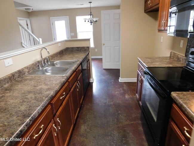 Photo - 144 Flower Cir