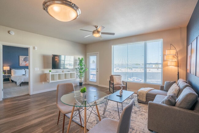 Building Photo - 1890 S Country Club Way Unit ID1263033P