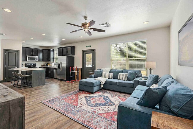 Photo - 4304 Oaklawn St Unit ID1071612P