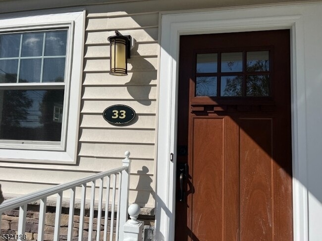 Photo - 33 Morris Ave