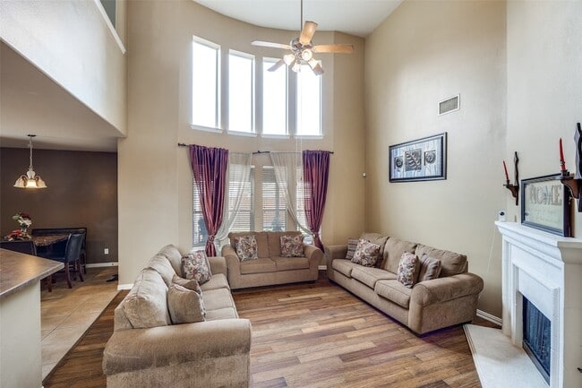 Photo - 917 Ozark Dr