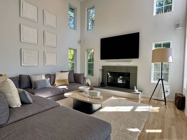 Building Photo - 62 Sea Farm Ln Unit ID1023411P