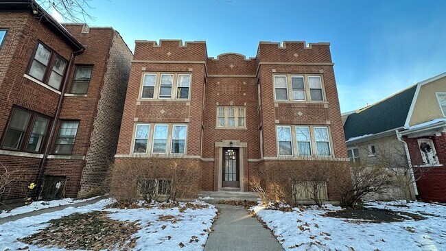 Building Photo - 5224 N Bernard St Unit 2