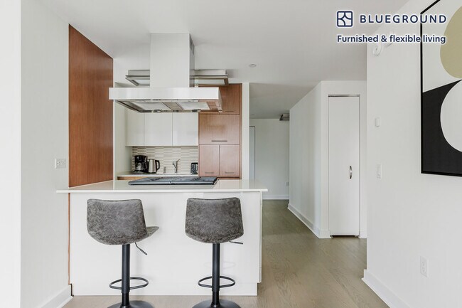 Photo - 450 W 42nd St Unit FL16-ID2127