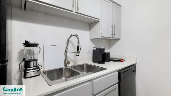 Photo - 1071 Clayton Ln Unit M1408