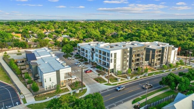 Building Photo - 4801 Springdale Rd Unit 1304