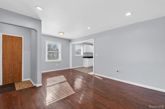Photo - 8154 Quinn St