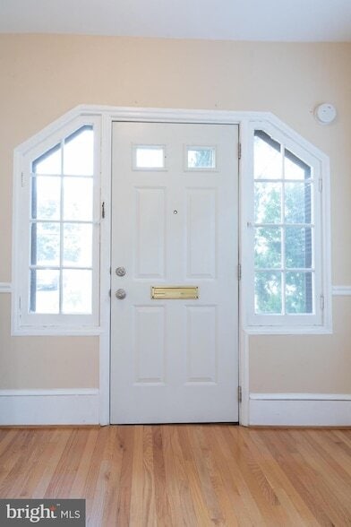 Photo - 804 20th St S