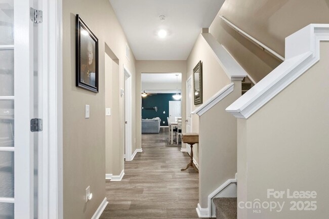 Photo - 467 Switch St