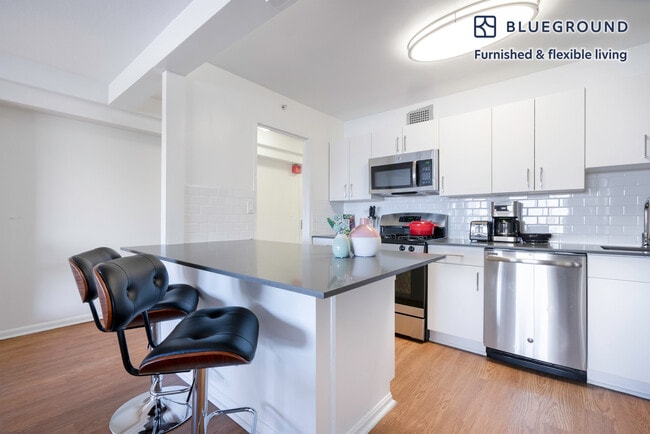 Photo - 10 Emerson Pl Unit FL9-ID54